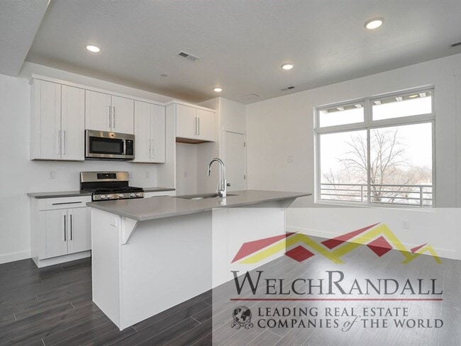 Building Photo - Live in Comfort & Style – 2BR, 2BA Townhom...