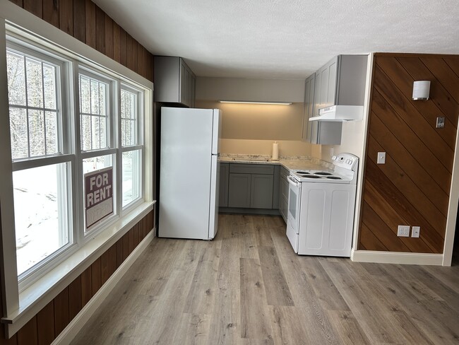 Building Photo - 169 Log Cabin Rd