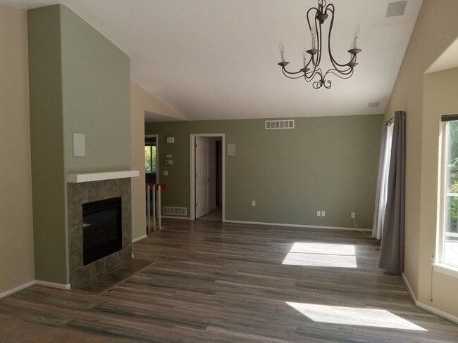 Building Photo - 1596 Meachum Way