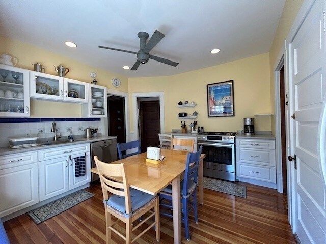 Building Photo - 274 Poplar St