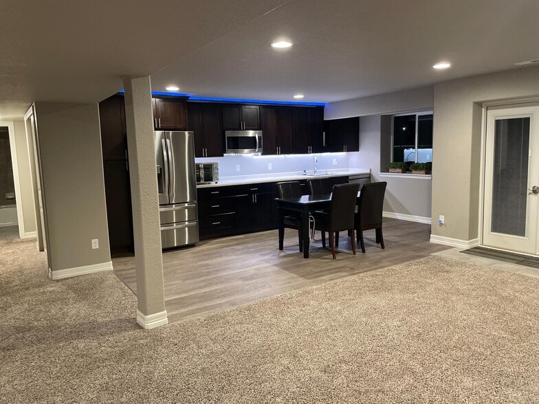 Kitchen - 5383 Homeward Dr