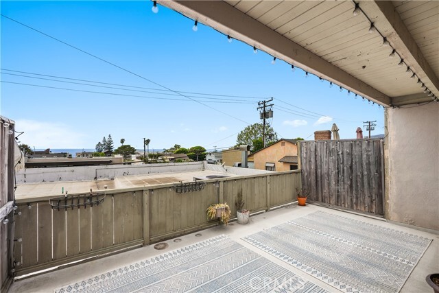 Building Photo - 326 Thalia St