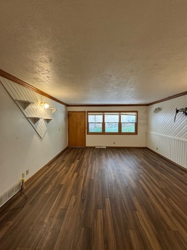 Interior Photo - 816