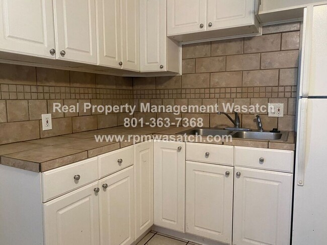 Building Photo - $500 Off Move In Special on This Spacious ...