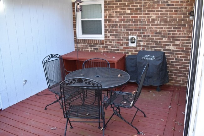 Building Photo - Beautiful Ranch Home