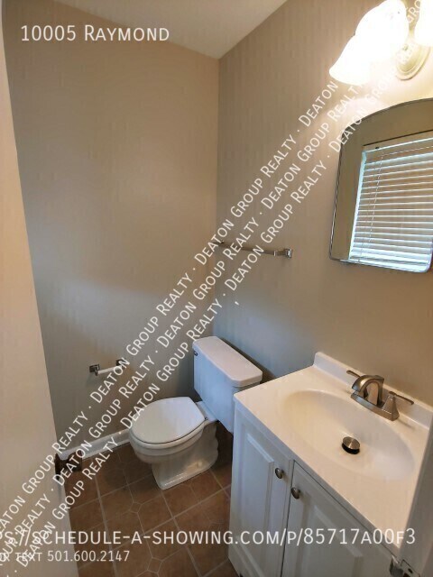 Building Photo - 10005 Raymond-