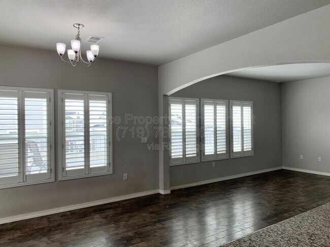 Building Photo - 8885 Vanderwood Rd