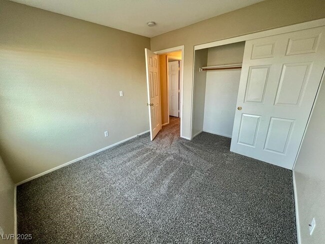 Building Photo - 3841 E Carisbrook Dr