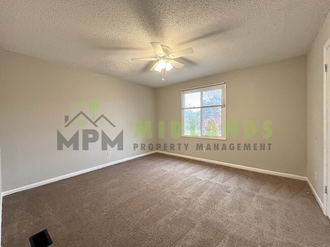 Building Photo - 204 S Cromwell St