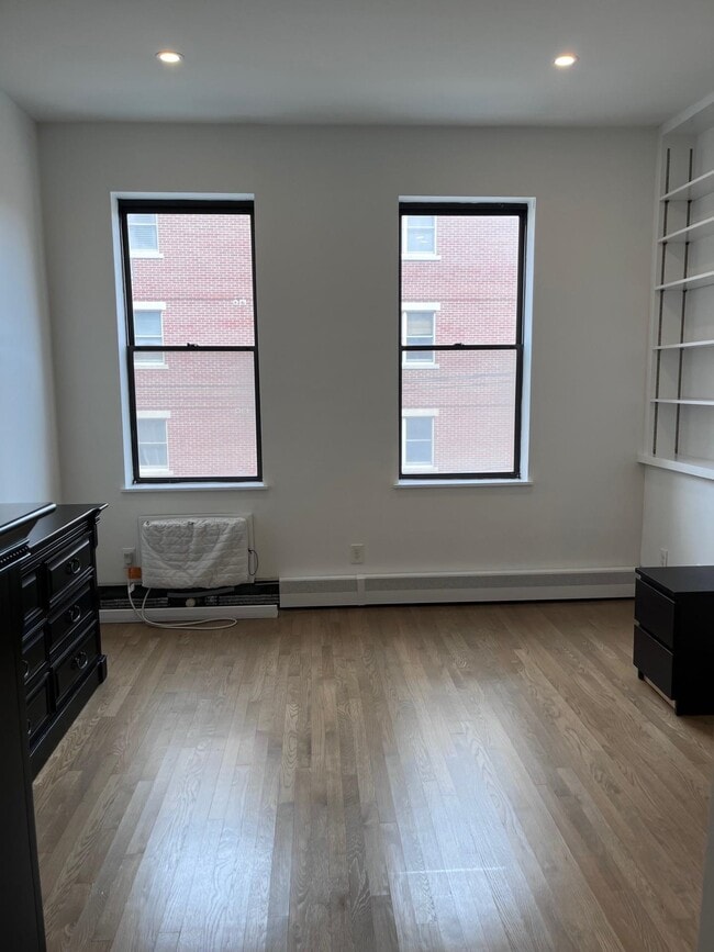 Building Photo - 259 12th St