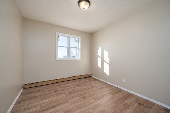 Building Photo - Colton 8-plex