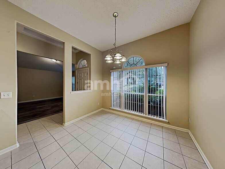 Building Photo - 1333 Sylvie Ln