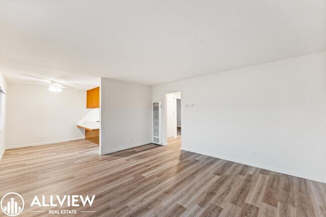 Building Photo - 7572 Amazon Dr