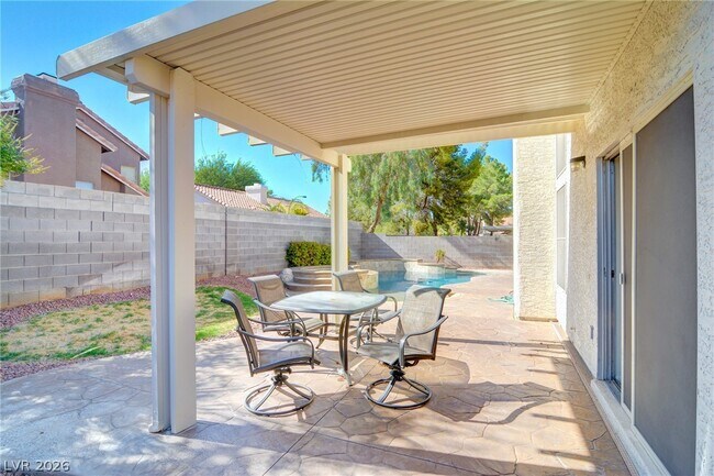 Building Photo - 217 S White Cloud Cir