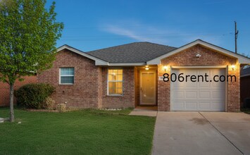 Building Photo - Great Updated 3/2/1 - Easy Access to Loop 289