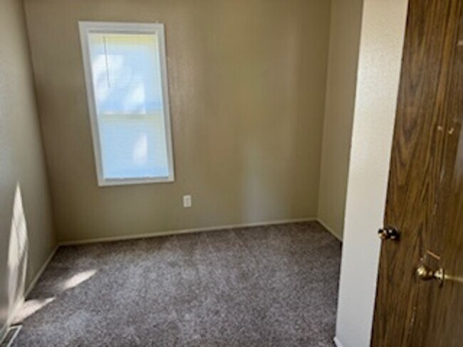 Building Photo - 420 Boston Ave