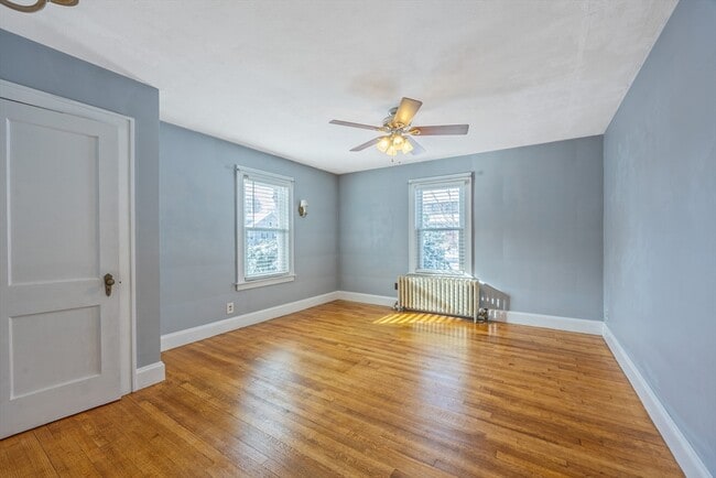 Building Photo - 27 Lathrop St