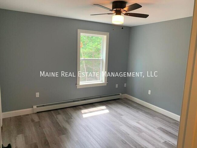 Building Photo - 15 Twin Oak Dr