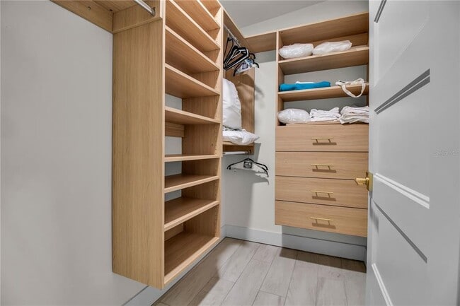 Building Photo - 6979 Longboat Dr S