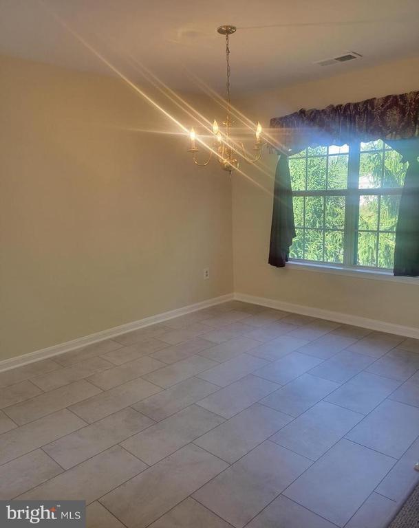 Building Photo - 8813 Stoneridge Cir