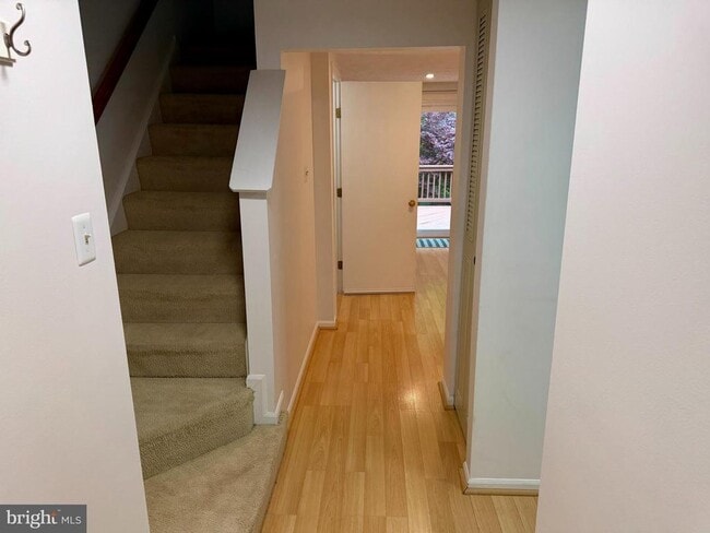 Building Photo - 9619 Glendower Ct