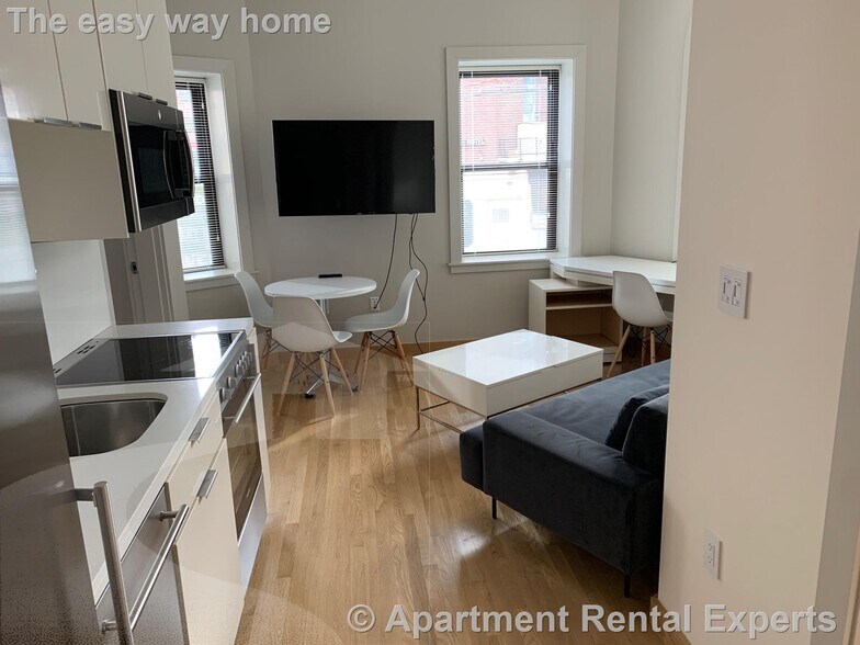 Building Photo - 115 Mt Auburn St