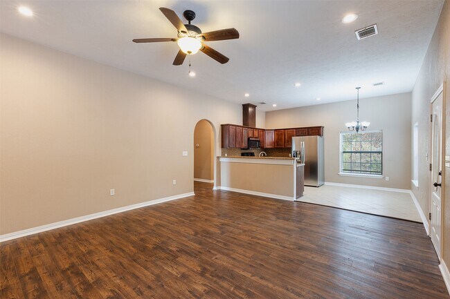 Building Photo - 10552 FM Rd 2432