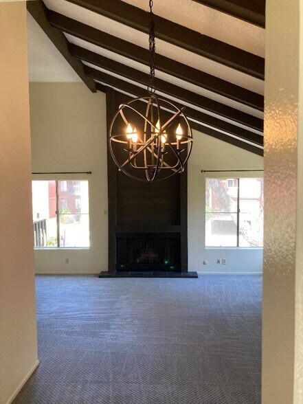 Living room - 4723 Maytime Ln