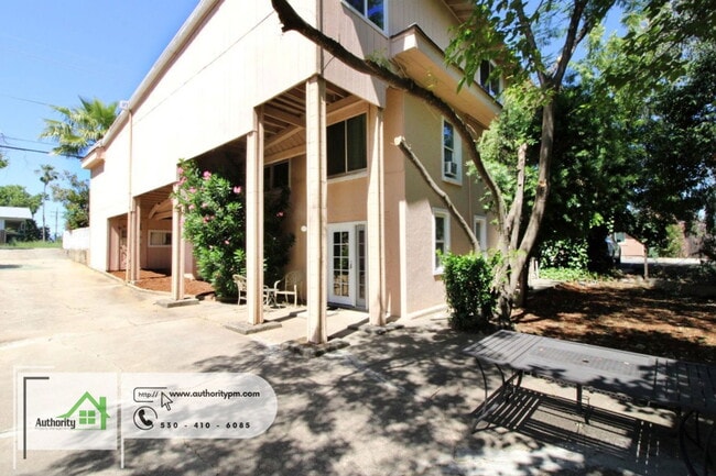Building Photo - 2391 Placer St
