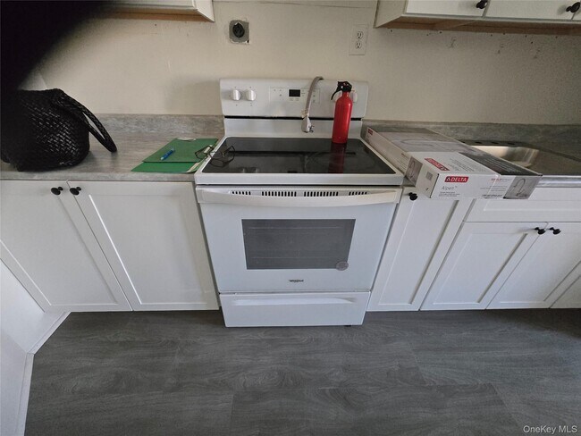 Building Photo - 67 Radford St