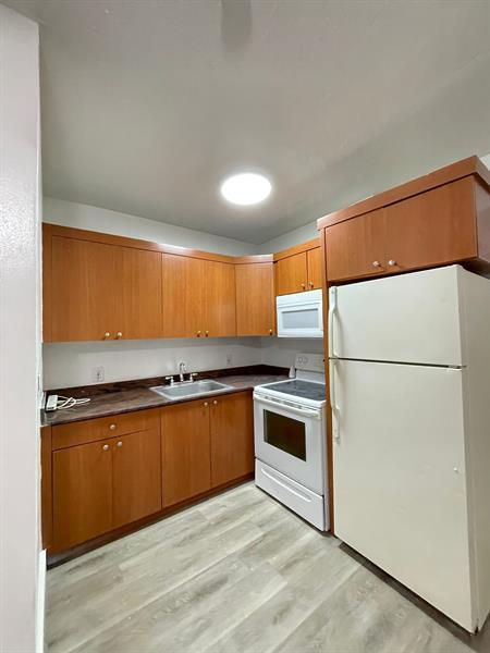 Building Photo - 1837 Sherman St