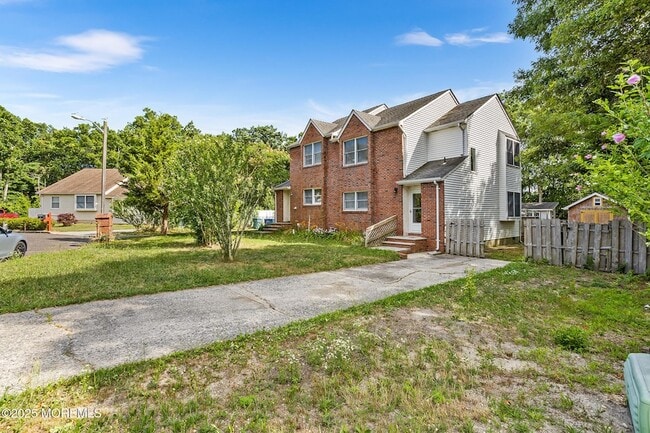 Primary Photo - 30 Winged Foot Ln