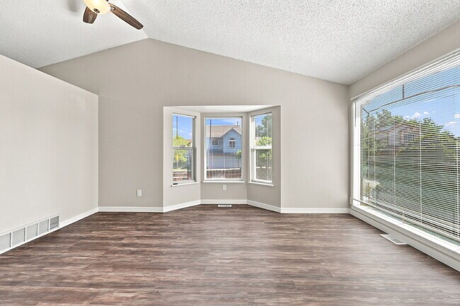 Building Photo - $2,145.95, 3-bed, 2.5-bath located in Colorado Springs with a large backyard