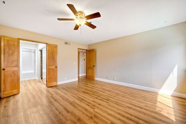 Building Photo - 5780 Friars Rd