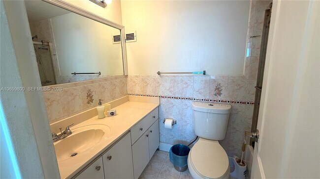 Building Photo - 3505 S Ocean Dr