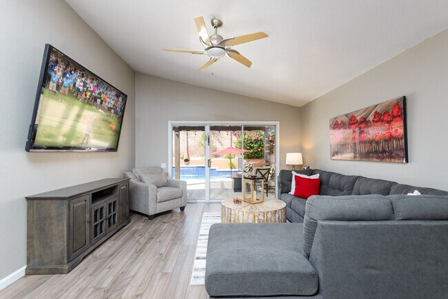 Building Photo - 7254 E Camino Del Monte