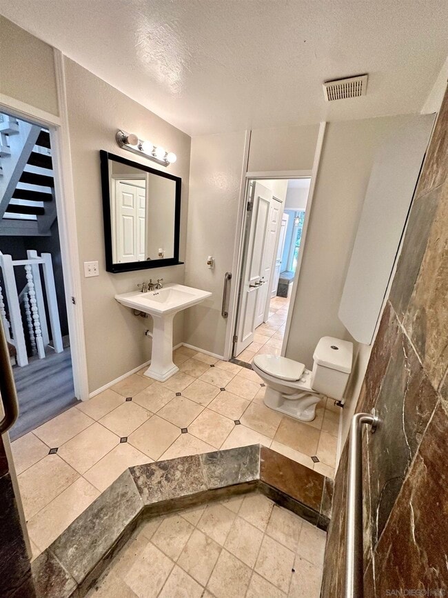 Building Photo - 2406 Altisma Way