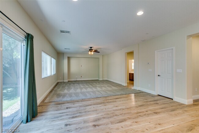 Building Photo - 2884 Green Falls Ave