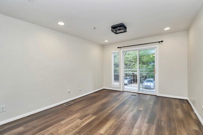 Building Photo - 3721 Picasso Court