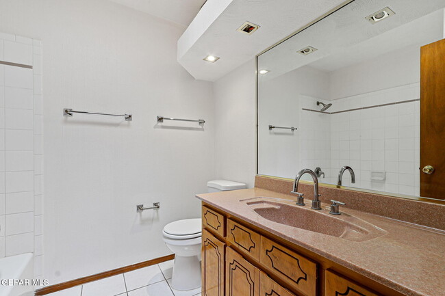 Building Photo - 3593 Breckenridge Dr