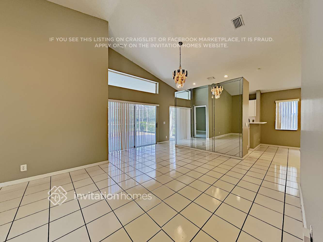 Building Photo - 161 E Bayridge Dr