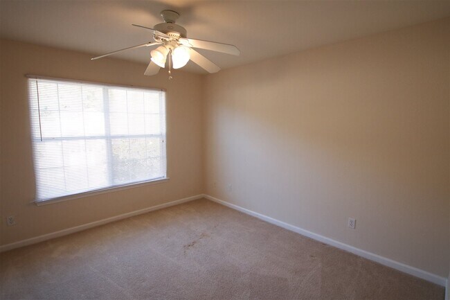 Building Photo - 2267 Pine Landing Ct