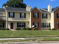 Building Photo - 3434 Clover Rd E