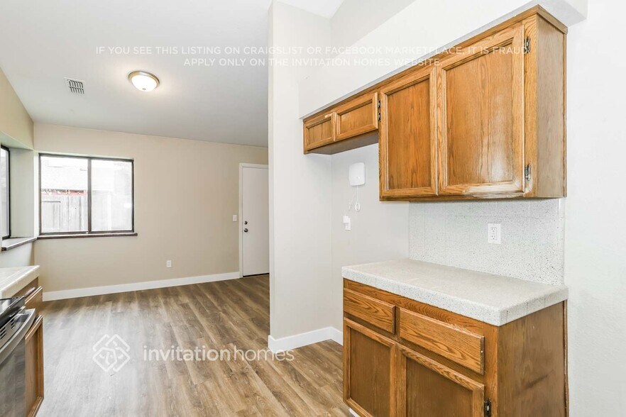 Building Photo - 15 Bishopgate Ct