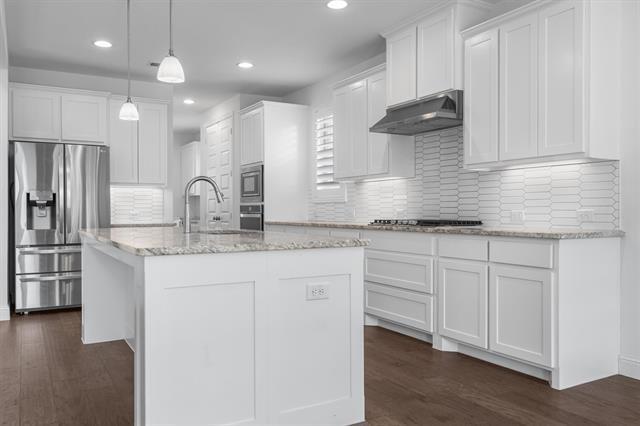 Building Photo - 4151 Silver Spur Dr