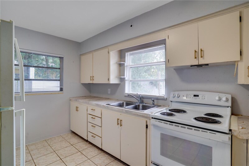 Building Photo - 6238 13th Ave S