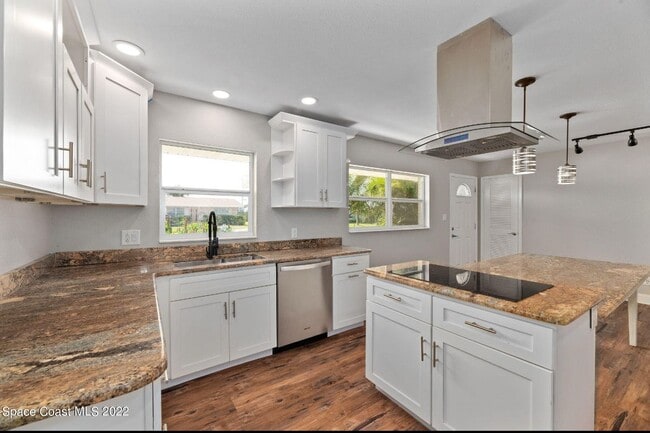 Building Photo - 200 Price Ct