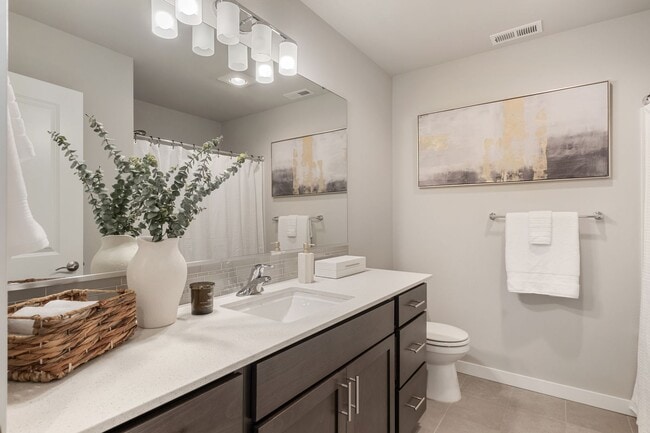 Building Photo - Spacious 3-Bed Townhome in Desirable Pond Community | Bothell - $3,200!!!