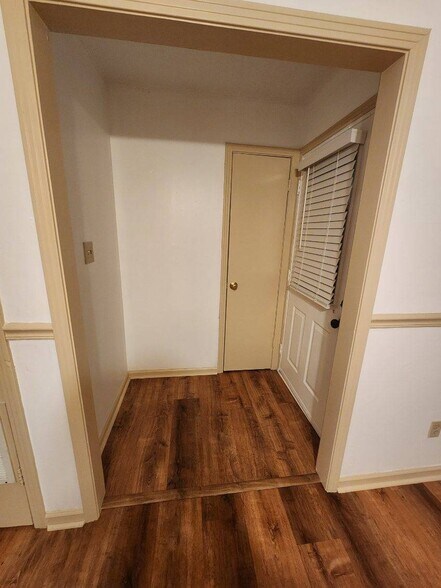 Building Photo - 138 Wild Valley Dr