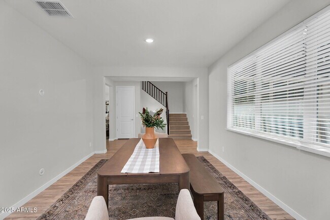 Building Photo - 9418 E Theia Dr